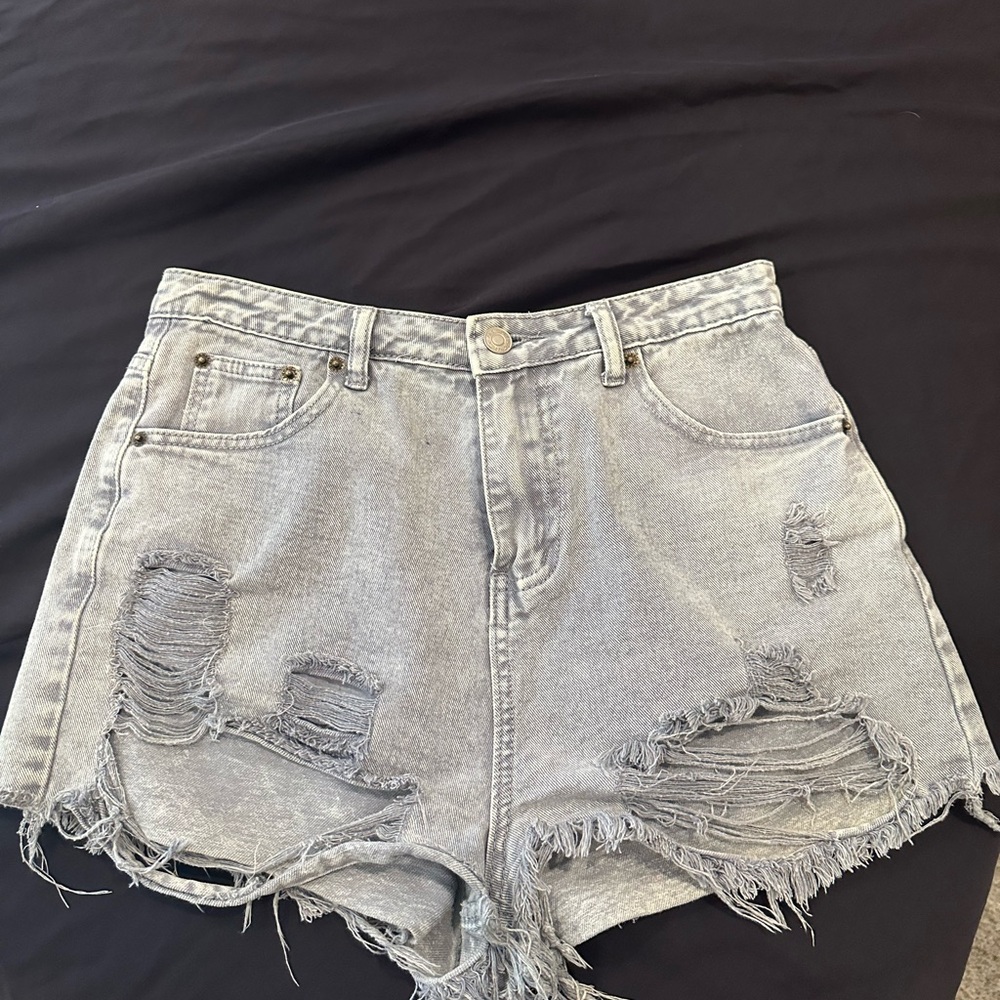 Signature8 Ripped Gray Jean Shorts